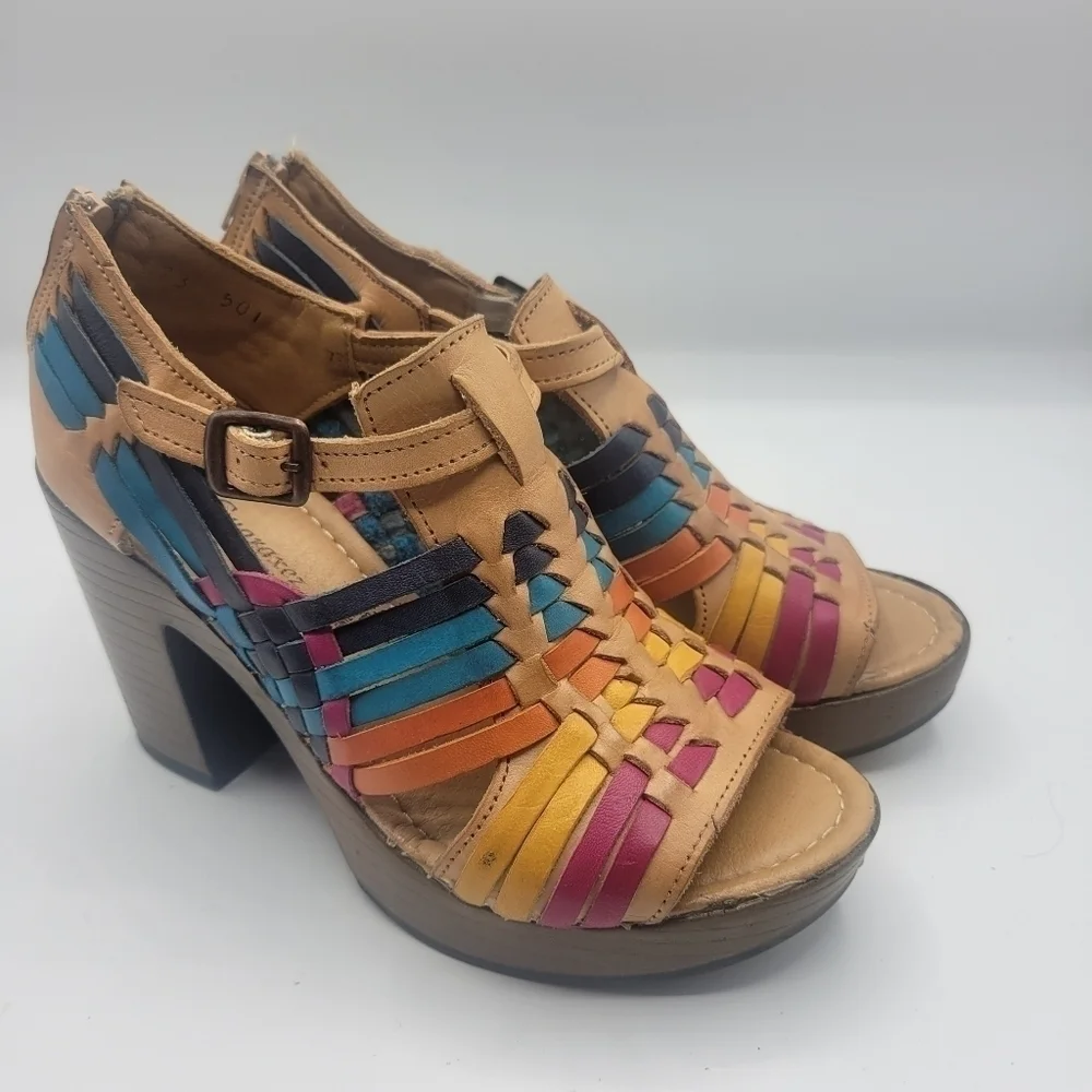Guaraxez sandals back zip see description for sizing